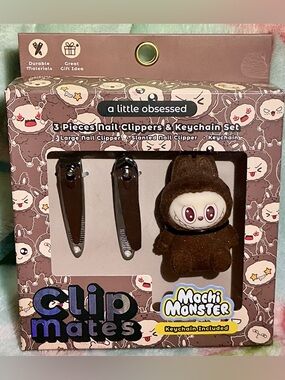 Mochi Monster Clip Mates Nail Clippers & Plush Keychain - Brown